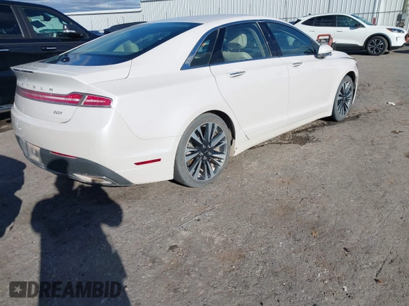 2018 Lincoln MKZ Reserve with VIN 3LN6L5E90JR620561, listed as a IAAI auction lot 40748397 with 62,825 mi miles. Bid and sale history available at carsss.com. Image 4.