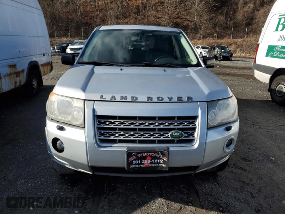 2009 Land Rover LR2 HSE z VIN SALFR24N19H114694, wystawiony jako Copart lot #84816734 z przebiegiem Nie podano mil oraz Szkoda całkowita • Salvage title. Historia ofert i sprzedaży dostępna na DreamBid. Obrazek 5.