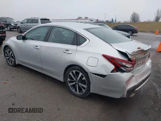 2017 Nissan Altima SV with VIN 1N4AL3AP4HC110638, listed as a IAAI auction lot 38587511 with 104,070 mi miles and . Bid and sale history available at carsss.com. Image 3.