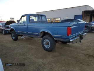 1993 Ford F-250 with VIN 2FTHF26G8PCB37269, listed as a Copart auction lot 82901974 with 159,725 mi miles and Salvage Title. Bid and sale history available at carsss.com. Image 2.
