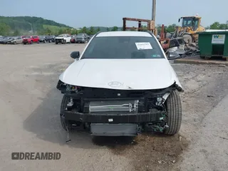 2025 Hyundai Kona с VIN KM8HBCA39SU190377, выставлен на аукционе IAAI как лот 42422763 с пробегом 3 131 миль миль и . История ставок и продаж доступна на DreamBid. Изображение 12.