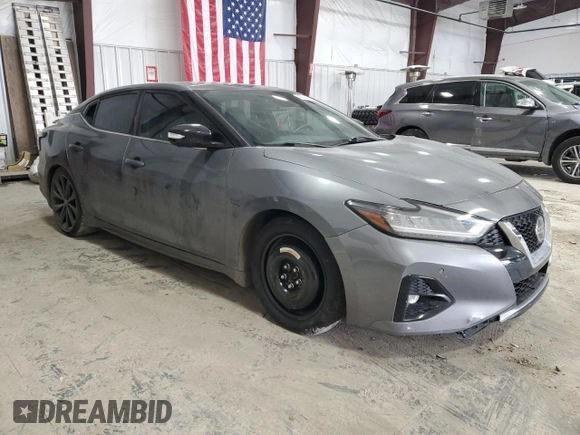 2019 Nissan Maxima SV with VIN 1N4AA6AV8KC383305, listed as a Copart auction lot 45301095 with 135,846 mi miles and Salvage Title. Bid and sale history available at DreamBid. Image 4.