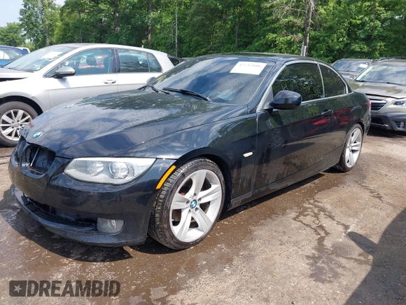 2011 BMW 3 Series 328i z VIN WBADW7C56BE544585, wystawiony jako IAAI lot #42233106 z przebiegiem Nie podano mil oraz . Historia ofert i sprzedaży dostępna na DreamBid. Obrazek 2.