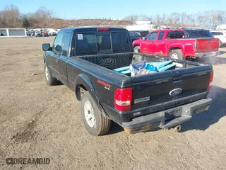 2011 Ford Ranger XLT with VIN 1FTLR4FE3BPA39317, listed as a IAAI auction lot 41644611 with 191,794 mi miles. Bid and sale history available at carsss.com. Image 3.