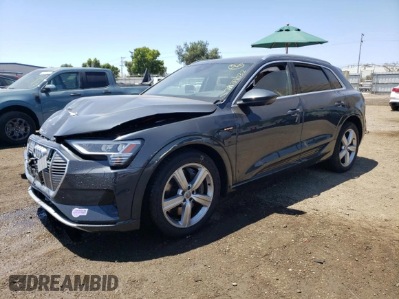 2019 Audi e-tron Prestige with VIN WA1VABGE0KB017804, listed as a Copart auction lot 57939033 with 28,153 mi miles. Bid and sale history available at carsss.com. Image 1.