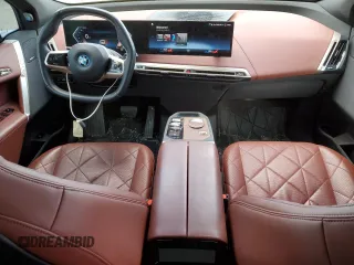 2022 BMW iX xDrive50 with VIN WB523CF06NCK53527, listed as a Copart auction lot 50313635 with 35,560 mi miles and Clean Title. Bid and sale history available at carsss.com. Image 8.