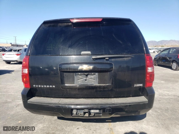 2009 Chevrolet Suburban LT w/2LT with VIN 1GNFK26369R272487, listed as a Copart auction lot 88810655 with 317,184 mi miles and Clean Title. Bid and sale history available at carsss.com. Image 6.