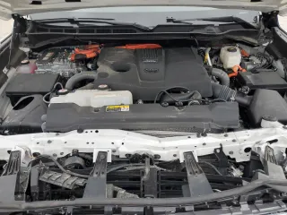 2024 Toyota Sequoia SR5 with VIN 7SVAAAAA5RX003159, listed as a Copart auction lot 45569285 with 17,581 mi miles and Salvage Title. Bid and sale history available at carsss.com. Image 12.