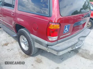 2000 Ford Explorer XLT с VIN 1FMZU63E1YZA28642, выставлен на аукционе IAAI как лот 42662798 с пробегом 306 329 миль миль и . История ставок и продаж доступна на DreamBid. Изображение 6.