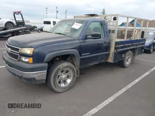 2007 Chevrolet Silverado 2500 with VIN 1GBHC24U67E180783, listed as a IAAI auction lot 41880739 with 130,293 mi miles. Bid and sale history available at carsss.com. Image 2.