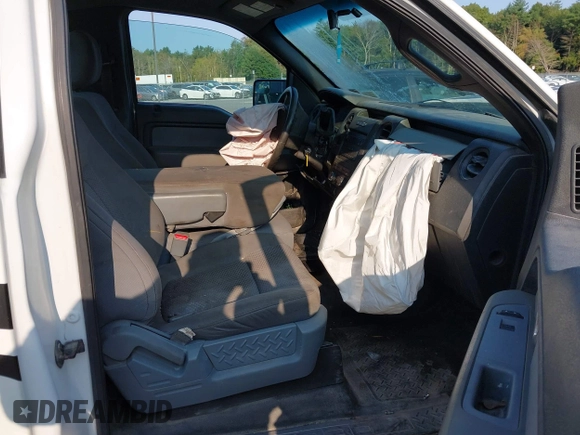 2013 Ford F-150 XL with VIN 1FTNF1CF8DKF22685, listed as a IAAI auction lot 40300889 with 212,575 mi miles. Bid and sale history available at carsss.com. Image 5.