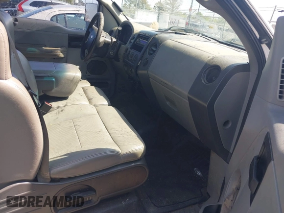 2007 Ford F-150 STX with VIN 1FTRX12W07FA39589, listed as a IAAI auction lot 41924018 with 281,011 mi miles and . Bid and sale history available at DreamBid. Image 5.