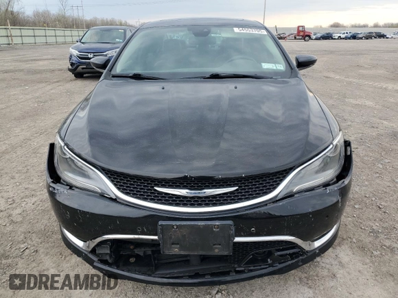 2015 Chrysler 200 C z VIN 1C3CCCEG6FN543638, wystawiony jako Copart lot #54553705 z przebiegiem 54 056 mil mil oraz Szkody całkowita. Historia ofert i sprzedaży dostępna na DreamBid. Obrazek 5.