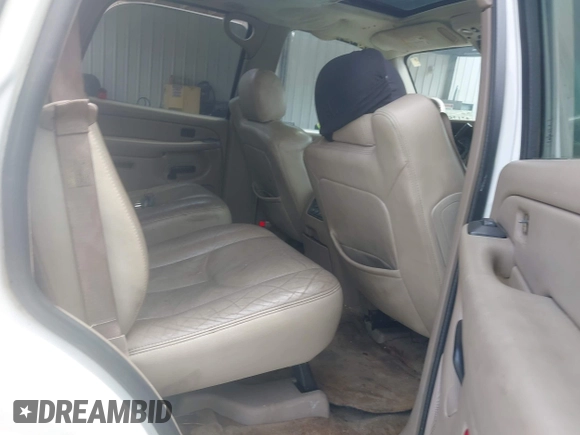 2004 Chevrolet Tahoe LT with VIN 1GNEC13ZX4J232416, listed as a IAAI auction lot 42125559 with 407,838 mi miles and . Bid and sale history available at DreamBid. Image 8.