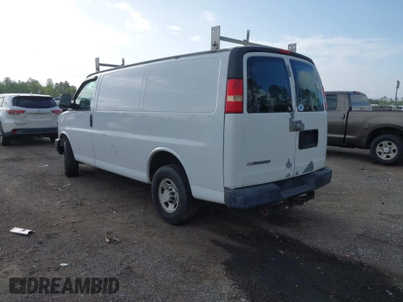 2008 Chevrolet Express Cargo Van with VIN 1GCGG25C181100994, listed as a IAAI auction lot 41994498 with 141,201 mi miles. Bid and sale history available at carsss.com. Image 3.