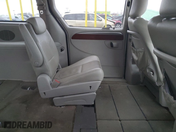 2007 Chrysler Town & Country Limited with VIN 2A8GP64L27R153747, listed as a Copart auction lot 46639205 with 153,531 mi miles and Salvage Title. Bid and sale history available at DreamBid. Image 11.