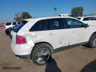 2013 Ford Edge SEL with VIN 2FMDK3JC8DBE38075, listed as a IAAI auction lot 41836234 with 110,772 mi miles. Bid and sale history available at carsss.com. Image 6.