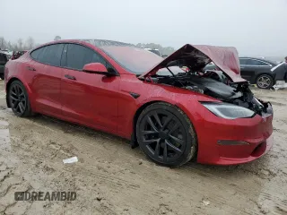 2024 Tesla Model S z VIN 5YJSA1E52RF537354, wystawiony jako Copart lot #43077365 z przebiegiem 8 934 mil mil oraz Szkoda całkowita • Salvage title. Historia ofert i sprzedaży dostępna na DreamBid. Obrazek 4.