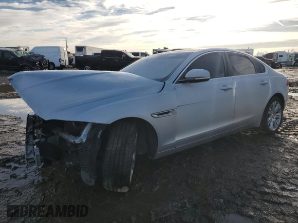 2016 Jaguar XF 35t Premium with VIN SAJBD4BVXGCY14583, listed as a Copart auction lot 41823935 with 74,672 mi miles and Salvage Title. Bid and sale history available at carsss.com. Image 1.