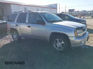 2008 Chevrolet TrailBlazer 3LT with VIN 1GNDT13S682207916, listed as a IAAI auction lot 41675386 with 221,825 mi miles and . Bid and sale history available at DreamBid. Image 1.