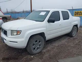 2008 Honda Ridgeline RTX with VIN 2HJYK16318H527181, listed as a IAAI auction lot 41777517 with 231,613 mi miles. Bid and sale history available at carsss.com. Image 17.