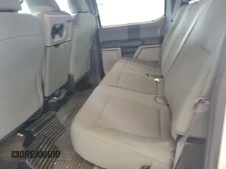 2019 Ford F-250 XL z VIN 1FT7W2B61KEF86319, wystawiony jako IAAI lot #42801635 z przebiegiem 31 051 mil mil oraz . Historia ofert i sprzedaży dostępna na DreamBid. Obrazek 28.