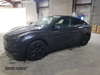 2024 Tesla Model Y z VIN 7SAYGDED1RA307161, wystawiony jako Copart lot #48879545 z przebiegiem 10 022 mil mil oraz Czysty tytuł • Clean title. Historia ofert i sprzedaży dostępna na DreamBid. Obrazek 1.