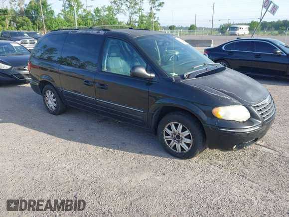 2006 Chrysler Town & Country Touring with VIN 2A8GP54L66R876008, listed as a IAAI auction lot 42496347 with 211,063 mi miles and . Bid and sale history available at DreamBid. Image 1.