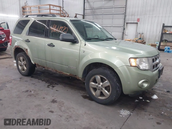 2008 Ford Escape XLT with VIN 1FMCU931X8KE68551, listed as a IAAI auction lot 41611972 with 267,034 mi miles. Bid and sale history available at carsss.com. Image 1.