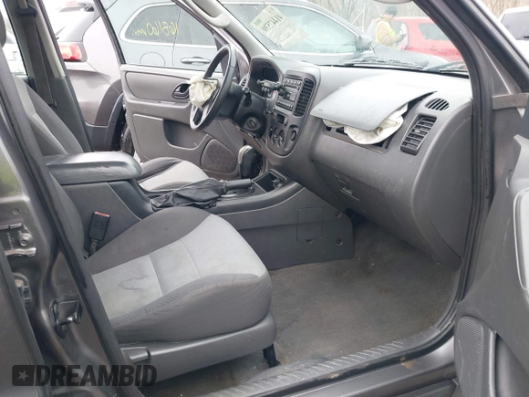 2006 Ford Escape XLS with VIN 1FMYU02Z26KA03834, listed as a IAAI auction lot 41447539 with 168,160 mi miles and . Bid and sale history available at DreamBid. Image 5.