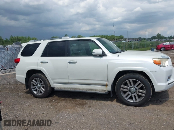 2011 Toyota 4Runner Trail с VIN JTEBU5JRXB5033547, выставлен на аукционе IAAI как лот 42576807 с пробегом 233 681 миль миль и . История ставок и продаж доступна на DreamBid. Изображение 13.