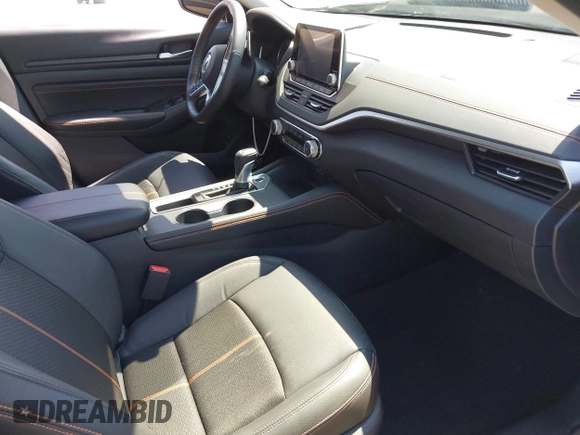 2022 Nissan Altima SR with VIN 1N4BL4CV5NN340131, listed as a IAAI auction lot 42002494 with 12,311 mi miles and . Bid and sale history available at DreamBid. Image 5.