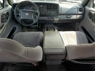 2000 Dodge Dakota Sport with VIN 1B7GL2AN1YS763396, listed as a Copart auction lot 55261515 with 132,660 mi miles and Salvage Title. Bid and sale history available at DreamBid. Image 8.
