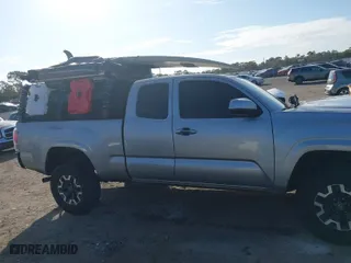 2018 Toyota Tacoma SR with VIN 5TFRX5GN6JX117009, listed as a IAAI auction lot 41195267 with 98,402 mi miles. Bid and sale history available at carsss.com. Image 12.