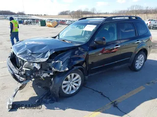 2013 Subaru Forester 2.5X Premium with VIN JF2SHADCXDH416870, listed as a IAAI auction lot 41884692 with 105,097 mi miles. Bid and sale history available at carsss.com. Image 2.