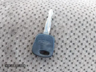 2002 Ford F-150 XL z VIN 1FTRX17W02KB68165, wystawiony jako IAAI lot #41613625 z przebiegiem 151 957 mil mil oraz . Historia ofert i sprzedaży dostępna na DreamBid. Obrazek 11.