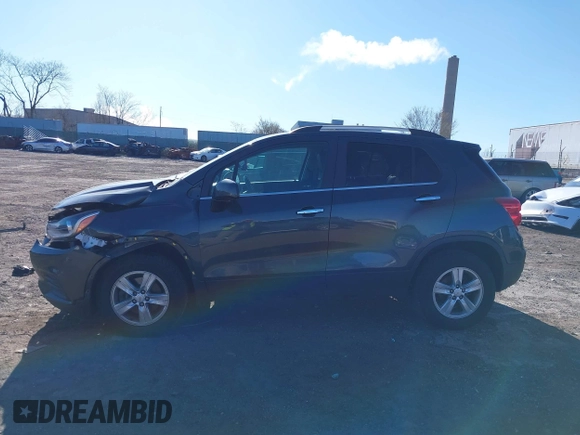 2017 Chevrolet Trax LT with VIN KL7CJPSB6HB253418, listed as a IAAI auction lot 41881440 with 114,104 mi miles. Bid and sale history available at carsss.com. Image 14.