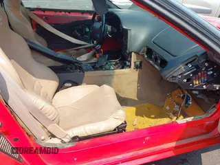 1994 Chevrolet Corvette z VIN 1G1YY22P6R5111291, wystawiony jako IAAI lot #42379116 z przebiegiem Nie podano mil oraz . Historia ofert i sprzedaży dostępna na DreamBid. Obrazek 5.