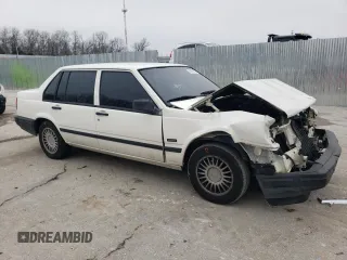 1995 Volvo 900 z VIN YV1JS8318S1207664, wystawiony jako Copart lot #43721445 z przebiegiem 141 512 mil mil oraz Szkody całkowita. Historia ofert i sprzedaży dostępna na DreamBid. Obrazek 4.