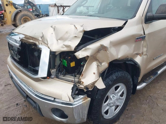 2010 Toyota Tundra 4WD Truck with VIN 5TFUY5F13AX111223, listed as a IAAI auction lot 41109896 with 238,591 mi miles. Bid and sale history available at carsss.com. Image 6.