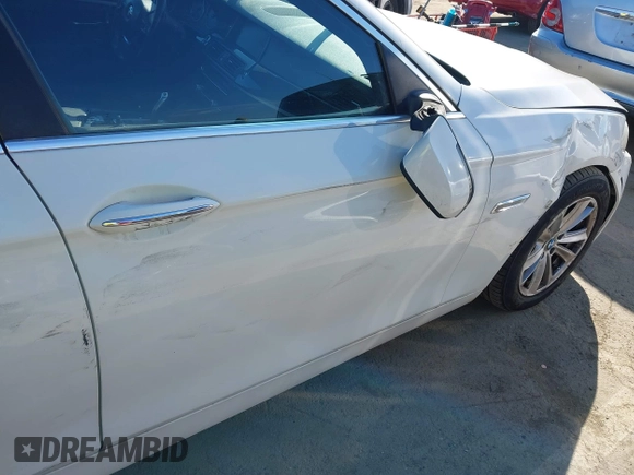 2015 BMW 5 Series 528i with VIN WBA5A5C56FD512769, listed as a IAAI auction lot 40832378 with 113,669 mi miles. Bid and sale history available at carsss.com. Image 6.