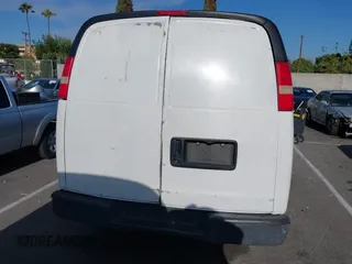 2004 Chevrolet Express Cargo z VIN 1GCFG15X241105110, wystawiony jako IAAI lot #42667123 z przebiegiem 143 147 mil mil oraz . Historia ofert i sprzedaży dostępna na DreamBid. Obrazek 16.