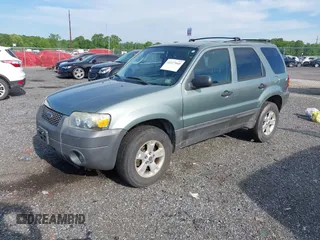2005 Ford Escape XLT с VIN 1FMYU93165KB95125, выставлен на аукционе IAAI как лот 42227060 с пробегом 122 117 миль миль и . История ставок и продаж доступна на DreamBid. Изображение 2.