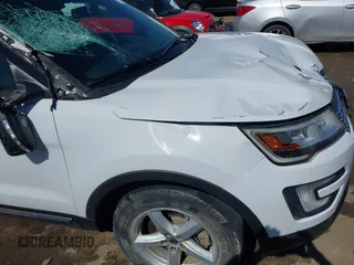 2017 Ford Explorer XLT with VIN 1FM5K7D86HGD86527, listed as a IAAI auction lot 41769032 with 105,619 mi miles and . Bid and sale history available at carsss.com. Image 6.