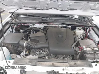 2022 Toyota Tacoma SR with VIN 3TMCZ5AN5NM480311, listed as a IAAI auction lot 42542600 with 43,297 mi miles and . Bid and sale history available at DreamBid. Image 10.