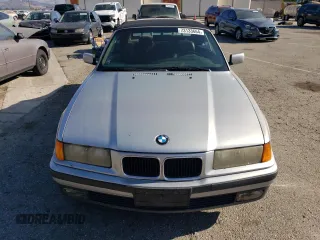 1995 BMW 3 Series 325iC with VIN WBABJ6322SJD39491, listed as a Copart auction lot 73133664 with 585,935 mi miles and Salvage Title. Bid and sale history available at carsss.com. Image 5.