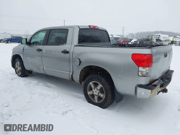2008 Toyota Tundra z VIN 5TBDV54118S498651, wystawiony jako IAAI lot #41139461 z przebiegiem 243 235 mil mil oraz . Historia ofert i sprzedaży dostępna na DreamBid. Obrazek 3.