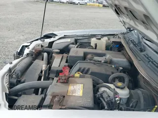 2010 Chevrolet Colorado 1LT z VIN 1GCJTCDEXA8114061, wystawiony jako IAAI lot #42235820 z przebiegiem 218 972 mil mil oraz . Historia ofert i sprzedaży dostępna na DreamBid. Obrazek 20.