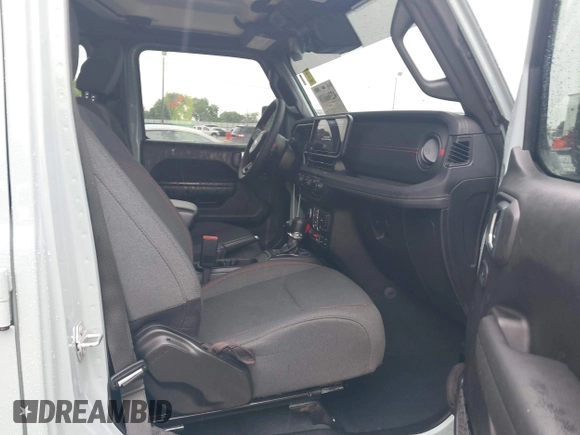 2024 Jeep Wrangler Rubicon with VIN 1C4PJXFG4RW160501, listed as a IAAI auction lot 42366618 with 16,515 mi miles and . Bid and sale history available at DreamBid. Image 5.