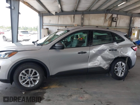 2020 Ford Escape S z VIN 1FMCU0F64LUC03656, wystawiony jako IAAI lot #42415638 z przebiegiem 96 759 mil mil oraz . Historia ofert i sprzedaży dostępna na DreamBid. Obrazek 14.